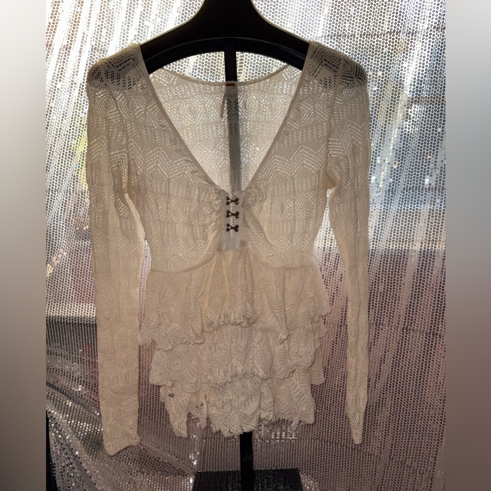 Free People Vintage Ivory Lace Top sz L🥀